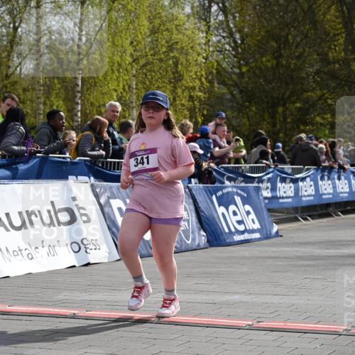 12.04.2026 - 45. Internationalen Wilhelmsburger Insellauf J. Mangold http://msf.ph/oto/9524666 12.04.2026 14:52:09 Ziel 341 meine-sportfotos.de
