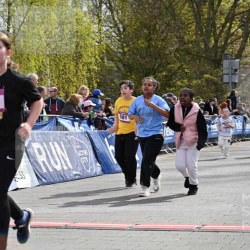 12.04.2026 - 45. Internationalen Wilhelmsburger Insellauf J. Mangold http://msf.ph/oto/9524689 12.04.2026 14:52:19 Ziel 349, 581 meine-sportfotos.de
