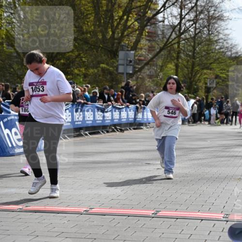 12.04.2026 - 45. Internationalen Wilhelmsburger Insellauf J. Mangold http://msf.ph/oto/9524733 12.04.2026 14:52:38 Ziel 1053, 546, 1803 meine-sportfotos.de