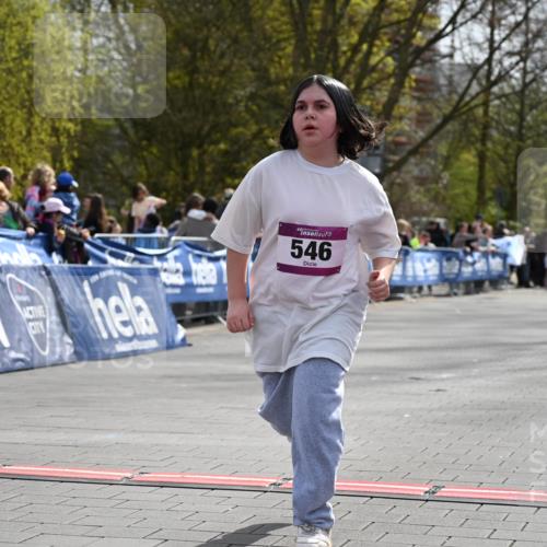12.04.2026 - 45. Internationalen Wilhelmsburger Insellauf J. Mangold http://msf.ph/oto/9524742 12.04.2026 14:52:40 Ziel 1053, 546, 1803 meine-sportfotos.de