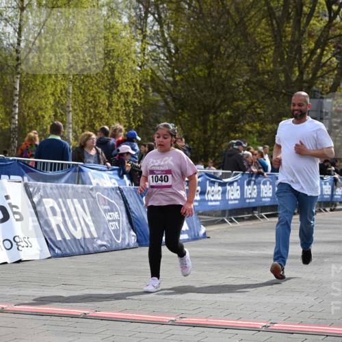 12.04.2026 - 45. Internationalen Wilhelmsburger Insellauf J. Mangold http://msf.ph/oto/9524757 12.04.2026 14:53:01 Ziel 1040, 509 meine-sportfotos.de