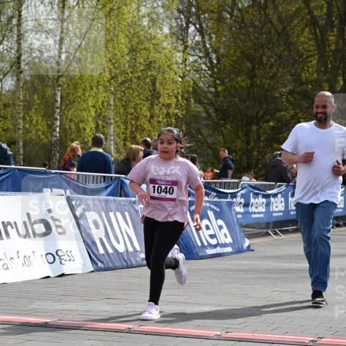 12.04.2026 - 45. Internationalen Wilhelmsburger Insellauf J. Mangold http://msf.ph/oto/9524760 12.04.2026 14:53:02 Ziel 1040, 509 meine-sportfotos.de