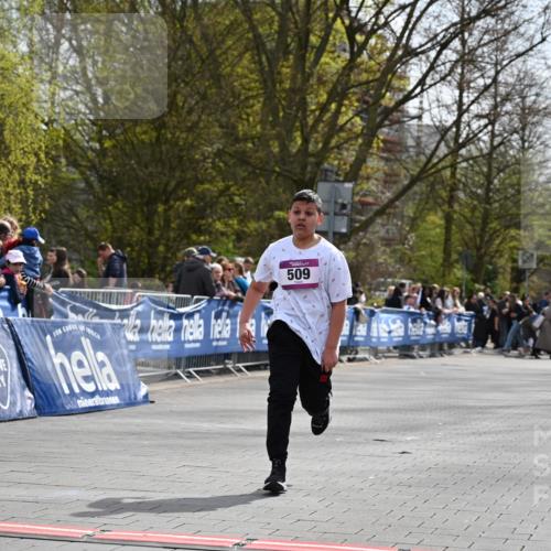 12.04.2026 - 45. Internationalen Wilhelmsburger Insellauf J. Mangold http://msf.ph/oto/9524774 12.04.2026 14:53:04 Ziel 1040, 509 meine-sportfotos.de