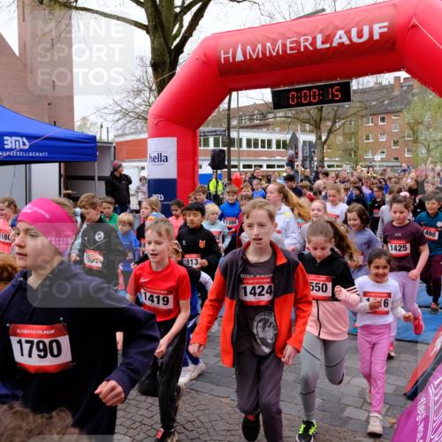 19.04.2026 - Hammer Lauf Tim E. http://msf.ph/oto/9525470 19.04.2026 09:20:43 Ziel 379, 419, 457, 460, 476, 527, 547, 550, 553, 597, 686, 768, 776, 795, 818, 845, 853, 884, 886, 887, 894, 899, 911, 917, 970, 993, 998, 1005, 1006, 1020, 1025, 1043, 1088, 1098, 1099, 1112, 1128, 1135, 1136, 1138, 1154, 1178, 1180, 1181, 1221, 1225, 1254, 1302, 1358, 1365, 1374, 1376, 1378, 1382, 1383, 1384, 1408, 1412, 1416, 1418, 1419, 1424, 1425, 1465, 1541, 1542, 1546, 1547, 1548, 1550, 1551, 1553, 1555, 1556, 1620, 1622, 1658, 1661 meine-sportfotos.de