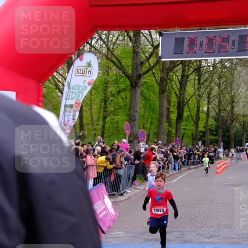19.04.2026 - Hammer Lauf Tim E. http://msf.ph/oto/9525683 19.04.2026 09:25:40 Ziel 393, 394, 1039, 1879, 1913 meine-sportfotos.de