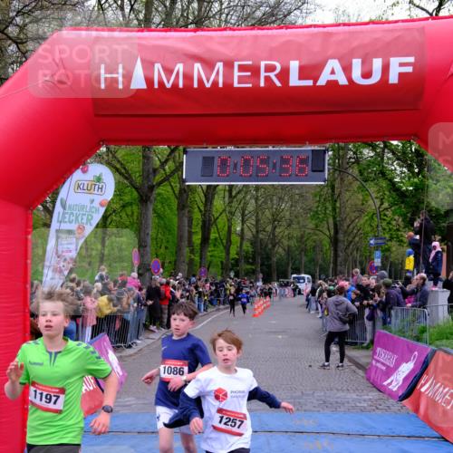 19.04.2026 - Hammer Lauf Tim E. http://msf.ph/oto/9525767 19.04.2026 09:26:04 Ziel 904, 1086, 1197, 1199, 1257, 1314, 1519 meine-sportfotos.de