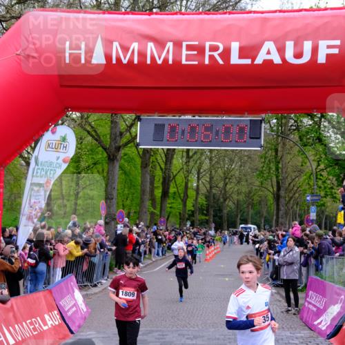 19.04.2026 - Hammer Lauf Tim E. http://msf.ph/oto/9525923 19.04.2026 09:26:29 Ziel 633, 875, 1052, 1087, 1154, 1325, 1394, 1396, 1398, 1526, 1535, 1603, 1809 meine-sportfotos.de