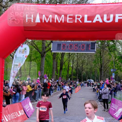 19.04.2026 - Hammer Lauf Tim E. http://msf.ph/oto/9525929 19.04.2026 09:26:29 Ziel 633, 875, 1052, 1087, 1154, 1325, 1394, 1396, 1398, 1526, 1535, 1603, 1809 meine-sportfotos.de