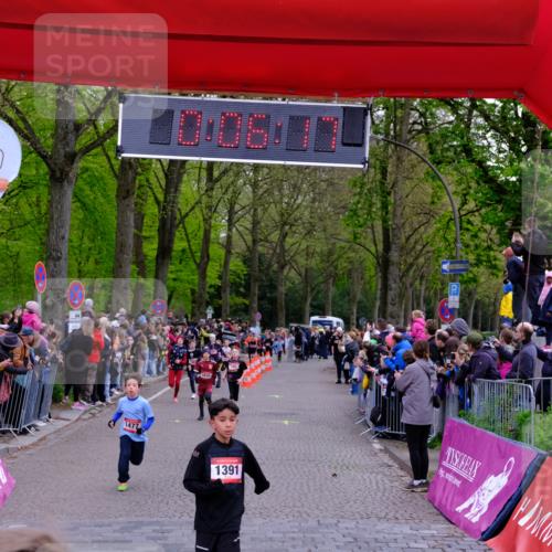 19.04.2026 - Hammer Lauf Tim E. http://msf.ph/oto/9526033 19.04.2026 09:26:45 Ziel 694, 708, 840, 1051, 1391, 1449, 1465, 1477, 1522, 1651, 1804, 1816, 1875, 1886 meine-sportfotos.de