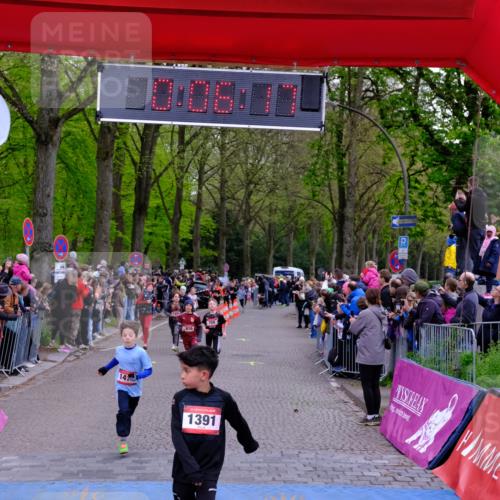 19.04.2026 - Hammer Lauf Tim E. http://msf.ph/oto/9526042 19.04.2026 09:26:46 Ziel 694, 708, 840, 1051, 1391, 1449, 1454, 1465, 1477, 1522, 1804, 1816, 1875, 1886 meine-sportfotos.de