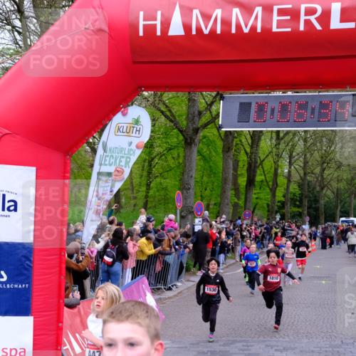 19.04.2026 - Hammer Lauf Tim E. http://msf.ph/oto/9526094 19.04.2026 09:27:02 Ziel 447, 595, 769, 927, 1272, 1310, 1355, 1439, 1445, 1461, 1478, 1521, 1523, 1530, 1534, 1702, 1756, 1805, 1810 meine-sportfotos.de