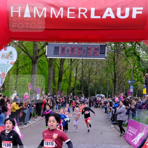19.04.2026 - Hammer Lauf Tim E. http://msf.ph/oto/9526100 19.04.2026 09:27:04 Ziel 379, 447, 595, 769, 927, 1272, 1355, 1439, 1445, 1461, 1521, 1523, 1530, 1702, 1756, 1805, 1810 meine-sportfotos.de