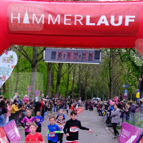 19.04.2026 - Hammer Lauf Tim E. http://msf.ph/oto/9526115 19.04.2026 09:27:05 Ziel 379, 447, 456, 595, 769, 927, 1272, 1355, 1439, 1461, 1521, 1523, 1530, 1702, 1756, 1805, 1810 meine-sportfotos.de