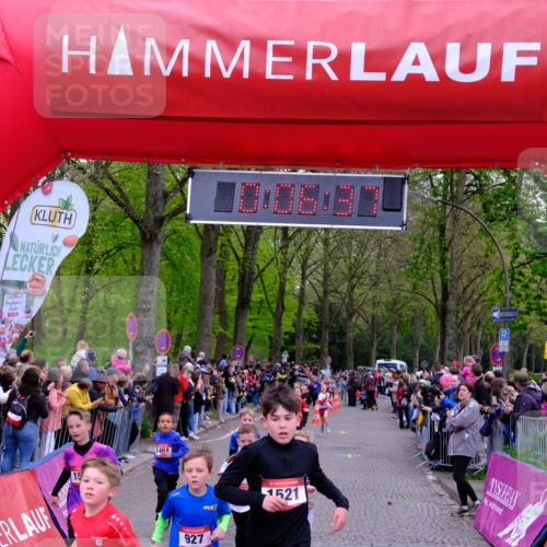 19.04.2026 - Hammer Lauf Tim E. http://msf.ph/oto/9526121 19.04.2026 09:27:06 Ziel 379, 447, 456, 595, 769, 927, 1172, 1272, 1412, 1461, 1521, 1523, 1530, 1756, 1805, 1810 meine-sportfotos.de