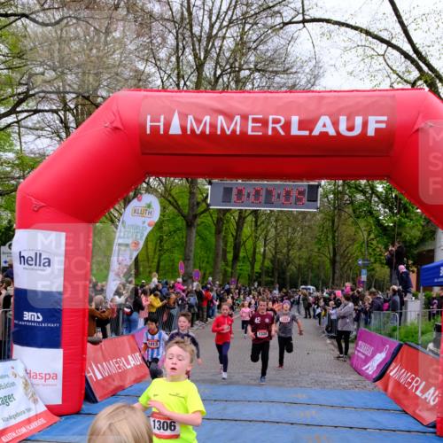 19.04.2026 - Hammer Lauf Tim E. http://msf.ph/oto/9526206 19.04.2026 09:27:34 Ziel 586, 845, 884, 887, 893, 911, 917, 998, 1155, 1205, 1306, 1309, 1328, 1337, 1373, 1400, 1410, 1413, 1435, 1685, 1808, 1864 meine-sportfotos.de