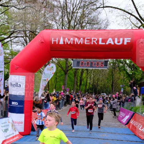 19.04.2026 - Hammer Lauf Tim E. http://msf.ph/oto/9526212 19.04.2026 09:27:34 Ziel 586, 845, 884, 887, 893, 911, 917, 998, 1155, 1205, 1306, 1309, 1328, 1337, 1373, 1400, 1410, 1413, 1435, 1685, 1808, 1864 meine-sportfotos.de