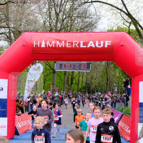 19.04.2026 - Hammer Lauf Tim E. http://msf.ph/oto/9526252 19.04.2026 09:27:46 Ziel 363, 788, 789, 816, 818, 874, 1014, 1080, 1098, 1193, 1287, 1384, 1415, 1453, 1462, 1520, 1541, 1543, 1657, 1659, 1706, 1707, 1737, 1807, 1814, 1849 meine-sportfotos.de