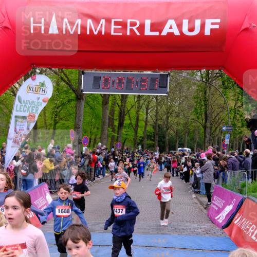 19.04.2026 - Hammer Lauf Tim E. http://msf.ph/oto/9526279 19.04.2026 09:27:59 Ziel 597, 598, 965, 1023, 1128, 1156, 1370, 1372, 1425, 1427, 1436, 1437, 1450, 1503, 1529, 1544, 1619, 1661, 1688, 1716, 1746, 1838, 1846, 1855, 1890 meine-sportfotos.de