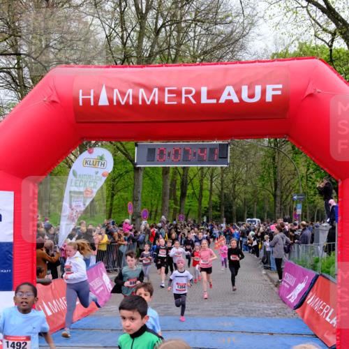 19.04.2026 - Hammer Lauf Tim E. http://msf.ph/oto/9526314 19.04.2026 09:28:10 Ziel 496, 591, 594, 644, 821, 886, 1213, 1238, 1354, 1367, 1407, 1430, 1458, 1463, 1482, 1492, 1518, 1557, 1635, 1658, 1664, 1673, 1701, 1795, 1844, 1882 meine-sportfotos.de