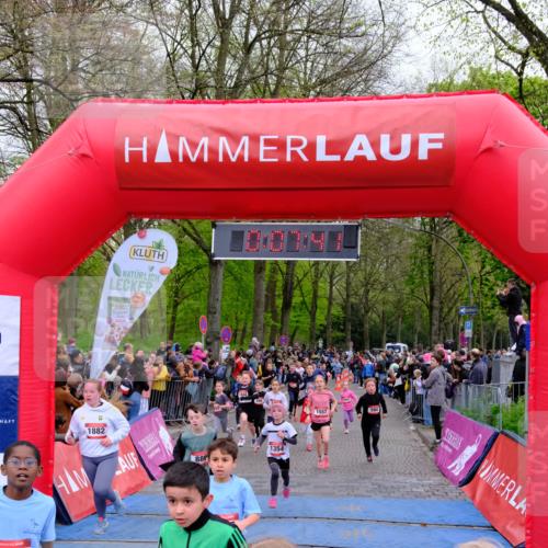 19.04.2026 - Hammer Lauf Tim E. http://msf.ph/oto/9526317 19.04.2026 09:28:10 Ziel 496, 591, 594, 644, 821, 886, 1213, 1238, 1354, 1367, 1407, 1430, 1458, 1463, 1482, 1492, 1518, 1557, 1635, 1658, 1664, 1673, 1701, 1795, 1844, 1882 meine-sportfotos.de