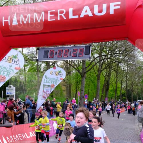 19.04.2026 - Hammer Lauf Tim E. http://msf.ph/oto/9526438 19.04.2026 09:28:58 Ziel 457, 811, 873, 880, 892, 897, 962, 1326, 1327, 1363, 1406, 1426, 1489, 1622, 1643, 1677, 1779, 1790, 1812, 1835, 1881 meine-sportfotos.de