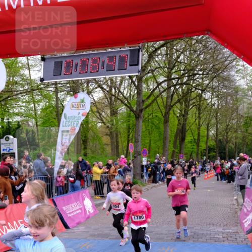 19.04.2026 - Hammer Lauf Tim E. http://msf.ph/oto/9526471 19.04.2026 09:29:15 Ziel 553, 700, 795, 1019, 1054, 1088, 1097, 1138, 1194, 1254, 1438, 1499, 1512, 1546, 1753, 1780, 1813, 1885 meine-sportfotos.de