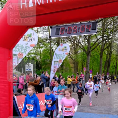19.04.2026 - Hammer Lauf Tim E. http://msf.ph/oto/9526558 19.04.2026 09:29:31 Ziel 547, 706, 824, 852, 866, 1020, 1120, 1185, 1235, 1248, 1399, 1441, 1487, 1496, 1505, 1650 meine-sportfotos.de