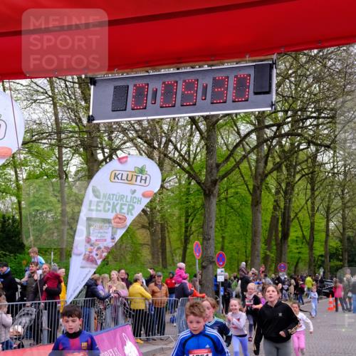 19.04.2026 - Hammer Lauf Tim E. http://msf.ph/oto/9526638 19.04.2026 09:29:58 Ziel 686, 1135, 1181, 1383, 1401, 1416, 1446, 1751 meine-sportfotos.de