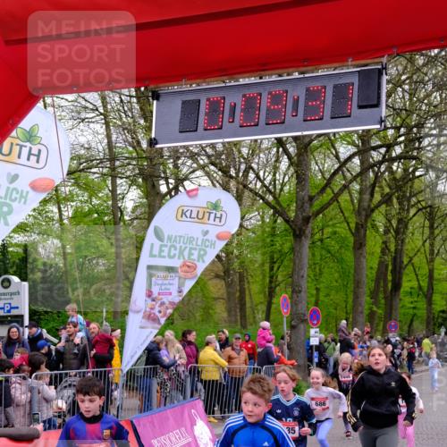19.04.2026 - Hammer Lauf Tim E. http://msf.ph/oto/9526642 19.04.2026 09:29:58 Ziel 686, 1135, 1181, 1383, 1401, 1416, 1446, 1751 meine-sportfotos.de