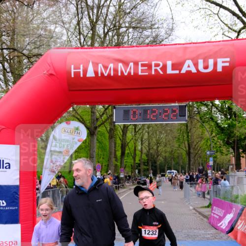 19.04.2026 - Hammer Lauf Tim E. http://msf.ph/oto/9526979 19.04.2026 09:32:49 Ziel 1232, 1233 meine-sportfotos.de