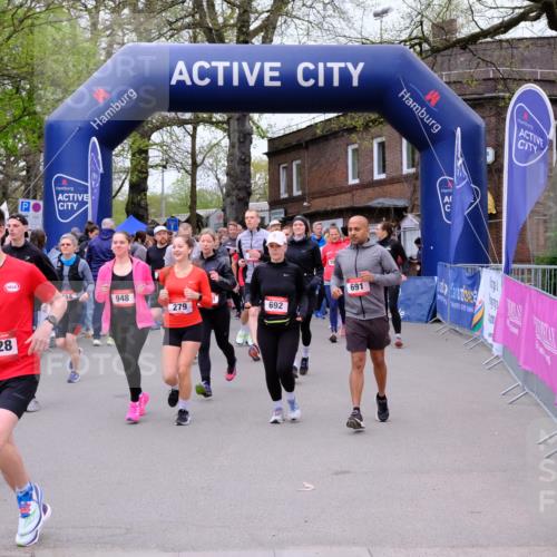 19.04.2026 - Hammer Lauf Tim E. http://msf.ph/oto/9527350 19.04.2026 09:45:49 Ziel  meine-sportfotos.de