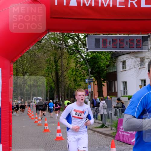 19.04.2026 - Hammer Lauf Tim E. http://msf.ph/oto/9529249 19.04.2026 10:11:08 Ziel 359, 492, 493, 756, 934, 999 meine-sportfotos.de