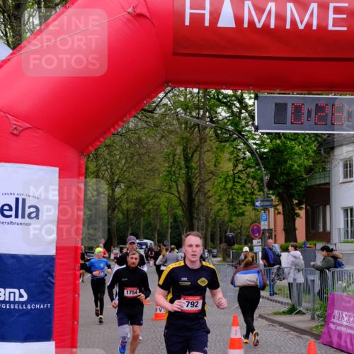 19.04.2026 - Hammer Lauf Tim E. http://msf.ph/oto/9529282 19.04.2026 10:11:23 Ziel 277, 287, 431, 782, 792, 1127, 1754, 1860, 1866 meine-sportfotos.de