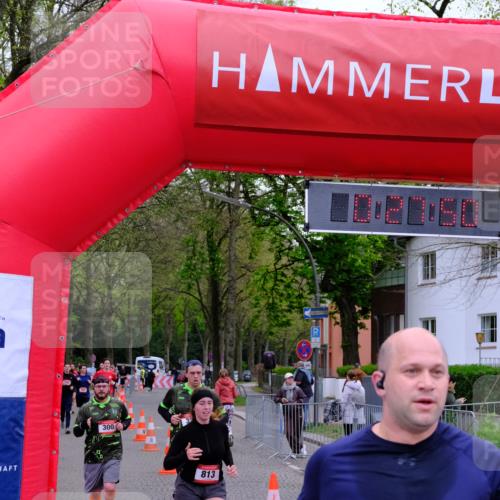 19.04.2026 - Hammer Lauf Tim E. http://msf.ph/oto/9529617 19.04.2026 10:12:57 Ziel 300, 320, 561, 813, 1247, 1602, 1854, 1900, 1901 meine-sportfotos.de