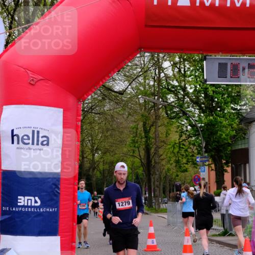 19.04.2026 - Hammer Lauf Tim E. http://msf.ph/oto/9529942 19.04.2026 10:15:02 Ziel 114, 254, 422, 424, 600, 628, 777, 778, 808, 941, 1157, 1279, 1290, 1329, 1721 meine-sportfotos.de