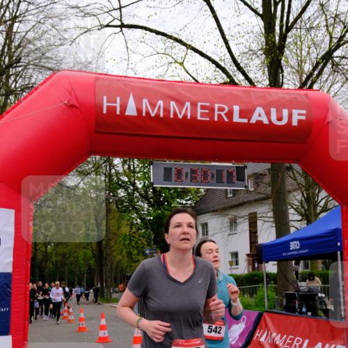 19.04.2026 - Hammer Lauf Tim E. http://msf.ph/oto/9530073 19.04.2026 10:15:25 Ziel 227, 279, 733, 948, 1640, 1828 meine-sportfotos.de