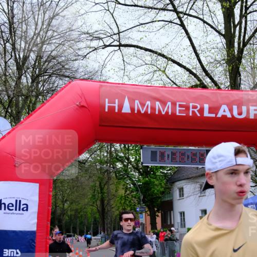 19.04.2026 - Hammer Lauf Tim E. http://msf.ph/oto/9531025 19.04.2026 10:22:07 Ziel 249, 312, 526, 797, 1144, 1335, 1735, 1895 meine-sportfotos.de