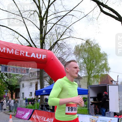 19.04.2026 - Hammer Lauf Tim E. http://msf.ph/oto/9531494 19.04.2026 10:27:06 Ziel 377, 1898, 1916 meine-sportfotos.de