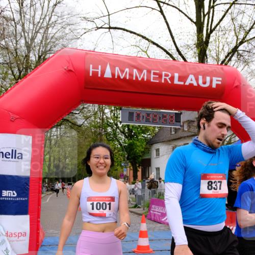 19.04.2026 - Hammer Lauf Tim E. http://msf.ph/oto/9532436 19.04.2026 10:34:36 Ziel 102, 837, 1000, 1001 meine-sportfotos.de