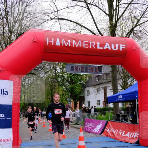 19.04.2026 - Hammer Lauf Tim E. http://msf.ph/oto/9534038 19.04.2026 10:36:11 Ziel 110, 254, 498, 610, 765, 955, 1142, 1249 meine-sportfotos.de