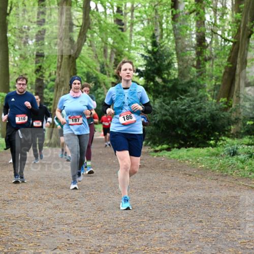 19.04.2026 - Hammer Lauf Dr. Thomas Lammeyer http://msf.ph/oto/9534713 19.04.2026 10:17:15 Laufen 310, 748, 187, 186, 150 meine-sportfotos.de