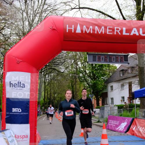 19.04.2026 - Hammer Lauf Tim E. http://msf.ph/oto/9534912 19.04.2026 10:42:47 Ziel 200, 551, 1201, 1266 meine-sportfotos.de