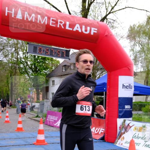 19.04.2026 - Hammer Lauf Tim E. http://msf.ph/oto/9534970 19.04.2026 10:43:05 Ziel 581, 613, 799, 1071, 1101, 1141, 1713 meine-sportfotos.de