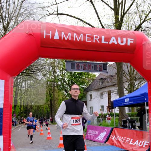 19.04.2026 - Hammer Lauf Tim E. http://msf.ph/oto/9535021 19.04.2026 10:43:22 Ziel 544, 651, 786, 955, 1356, 1921 meine-sportfotos.de