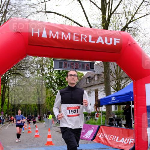 19.04.2026 - Hammer Lauf Tim E. http://msf.ph/oto/9535024 19.04.2026 10:43:23 Ziel 544, 651, 786, 955, 1356, 1921 meine-sportfotos.de