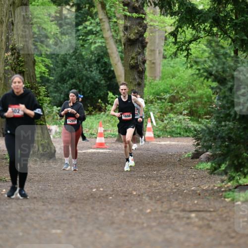 19.04.2026 - Hammer Lauf Dr. Thomas Lammeyer http://msf.ph/oto/9535400 19.04.2026 10:18:37 Laufen 102, 1297, 1698 meine-sportfotos.de
