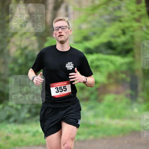 19.04.2026 - Hammer Lauf Dr. Thomas Lammeyer http://msf.ph/oto/9536681 19.04.2026 10:25:33 Laufen 355 meine-sportfotos.de