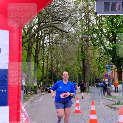 19.04.2026 - Hammer Lauf Tim E. http://msf.ph/oto/9537239 19.04.2026 11:03:54 Ziel 425 meine-sportfotos.de