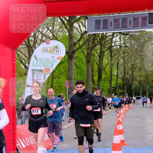 19.04.2026 - Hammer Lauf Tim E. http://msf.ph/oto/9537702 19.04.2026 11:06:34 Ziel 4, 117, 154, 467, 545, 604, 609, 796, 825, 912 meine-sportfotos.de