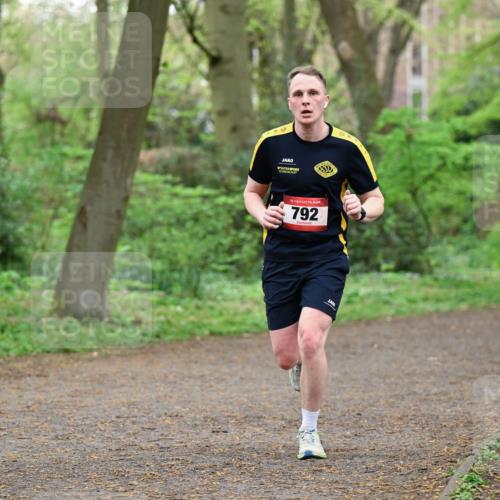 19.04.2026 - Hammer Lauf Dr. Thomas Lammeyer http://msf.ph/oto/9537707 19.04.2026 10:32:15 Laufen 792, 1731 meine-sportfotos.de